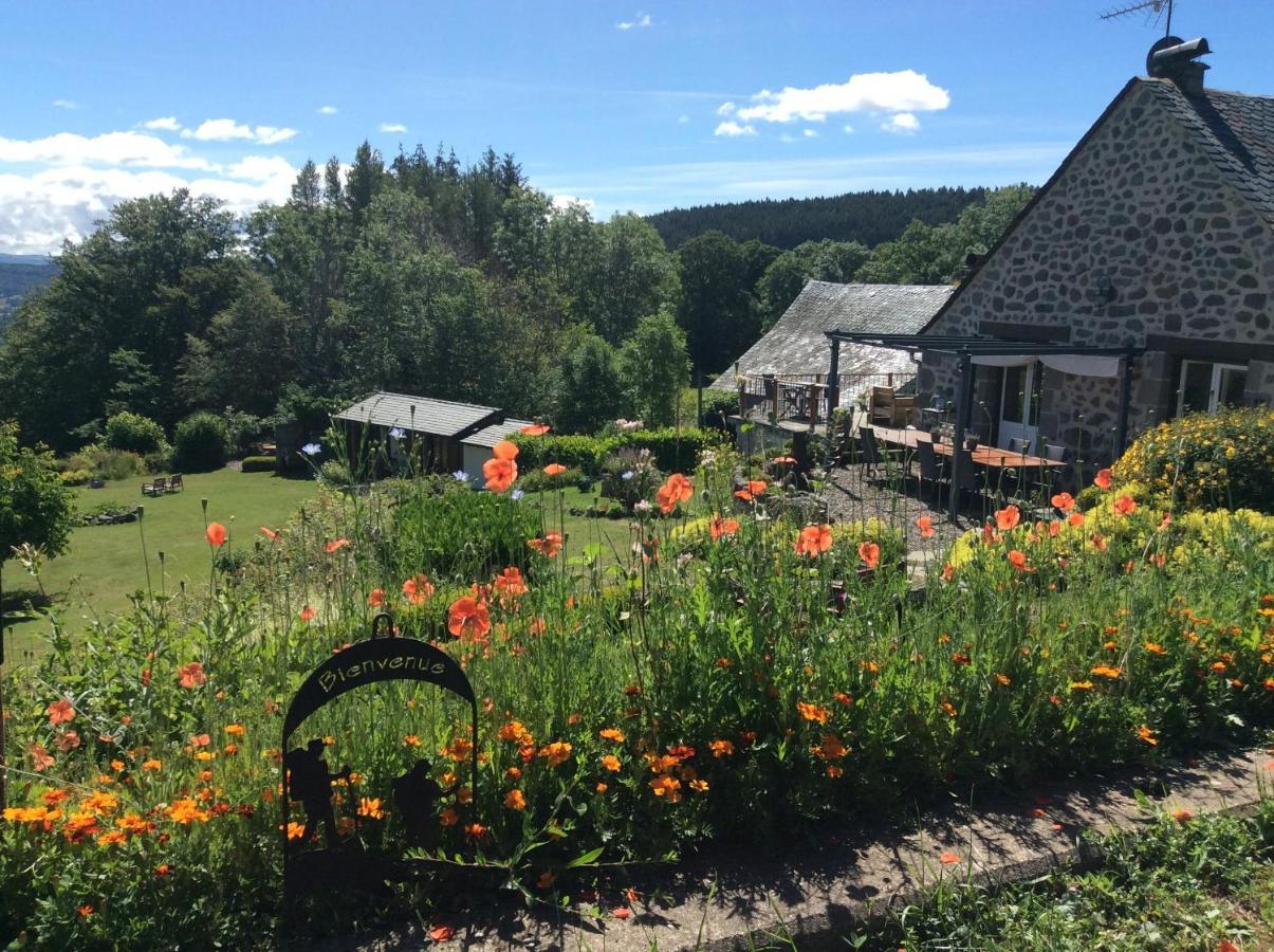 Chambre D'Hotes Grange De La Bastide Laveissiere ภายนอก รูปภาพ