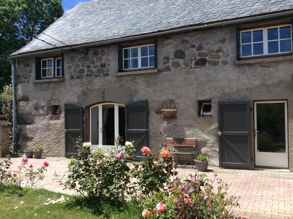 Chambre D'Hotes Grange De La Bastide Laveissiere ภายนอก รูปภาพ